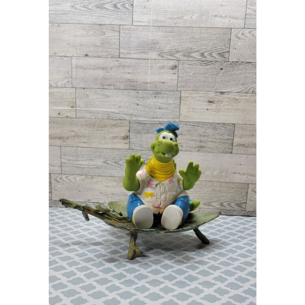 Eureekas Castle Puppet Magellan Dragon Eureka Rubber Hand Puppets Pizza Hut 1990